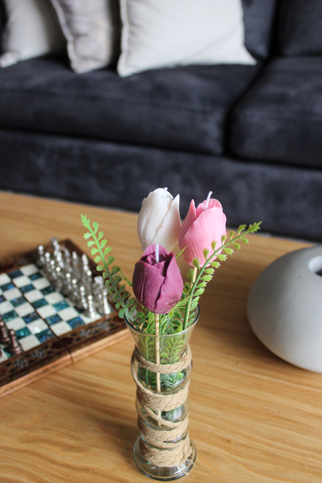 Florero curvo tulipán
